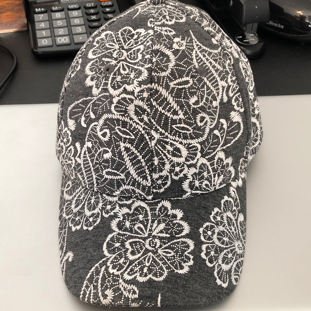 Women’s Darling Baseball Hat in Heather Gray with White Floral Embroidery.